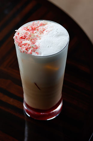 Palace Hotel Tokyo - Lounge Bar Privé - Autumn 2024 - Raspberry Iced Royal Milk Tea