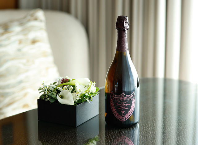 Palace Hotel Tokyo Sweets Deli White Day 2025 Dom Perignon Rose With Flower Arrangement By MUKU